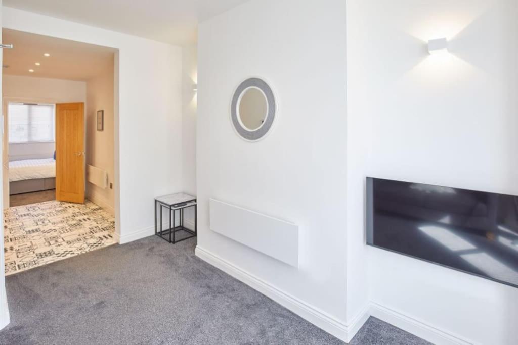 Apt 1 - Queens Court Скарбъро Екстериор снимка